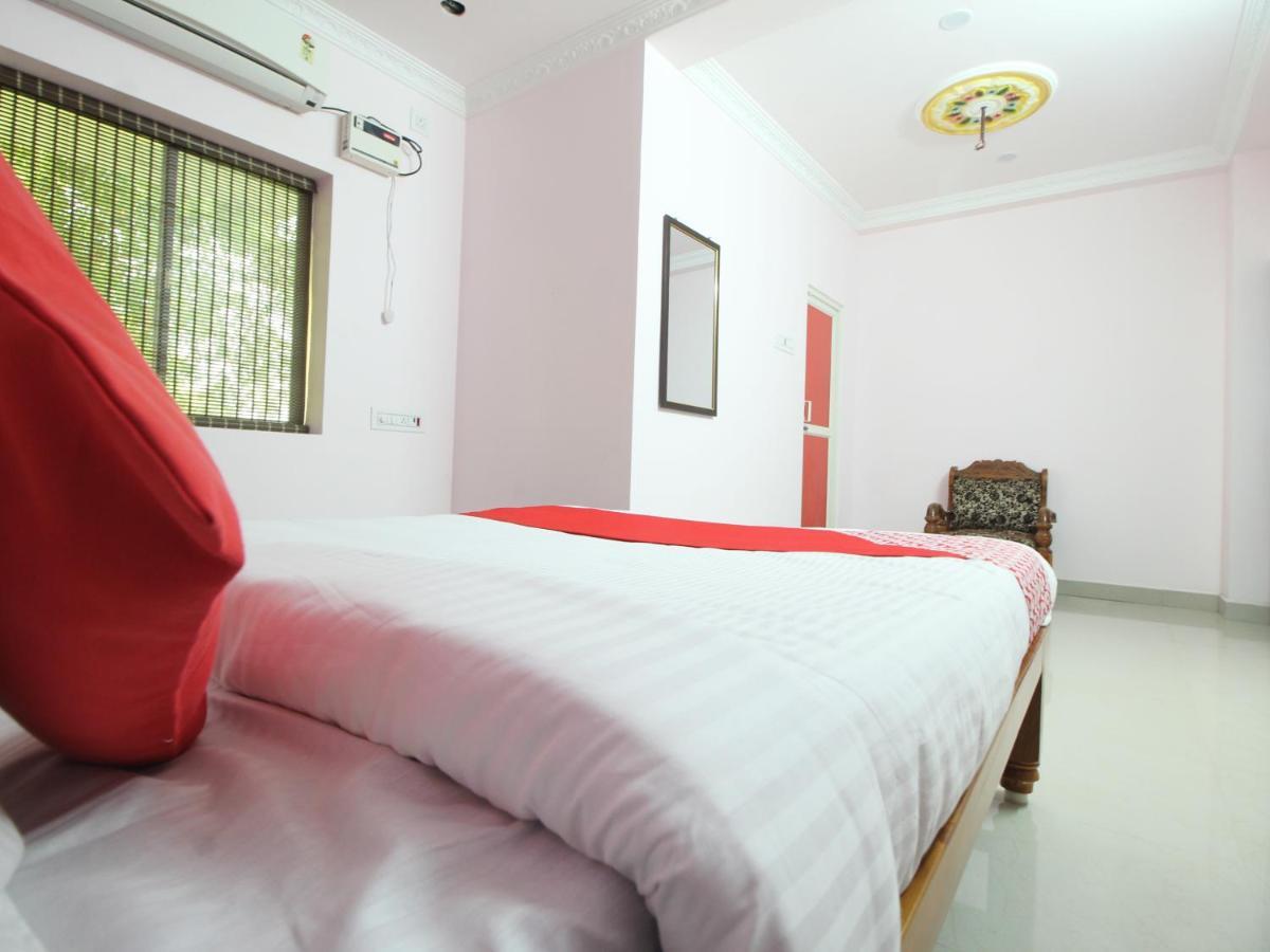 Jms Guest House Tirunallar Екстериор снимка